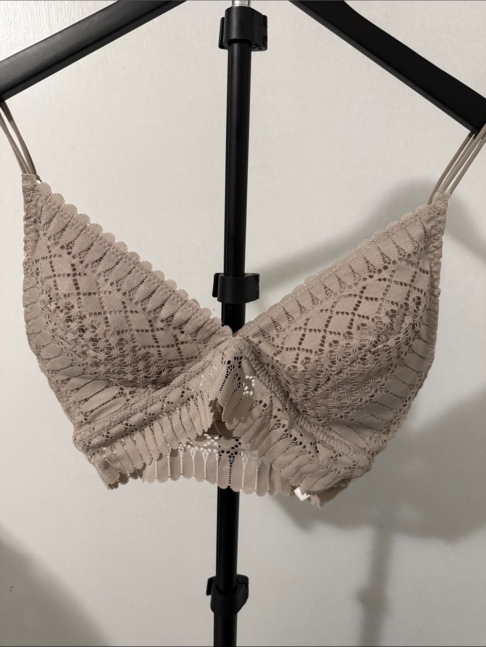 Anemone Lace Bralette in Taupe Beige